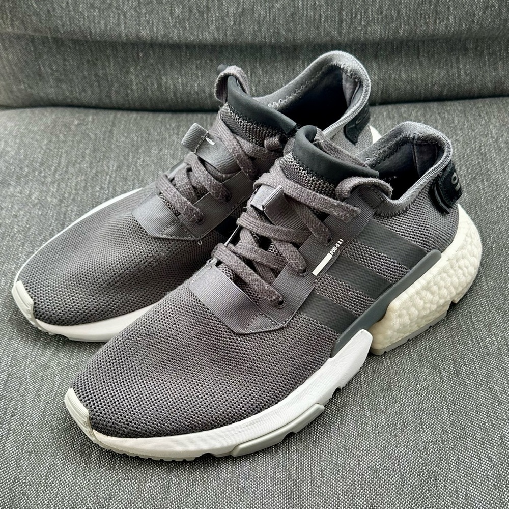 Men’s Adidas Sneakers - Gray - Size 8